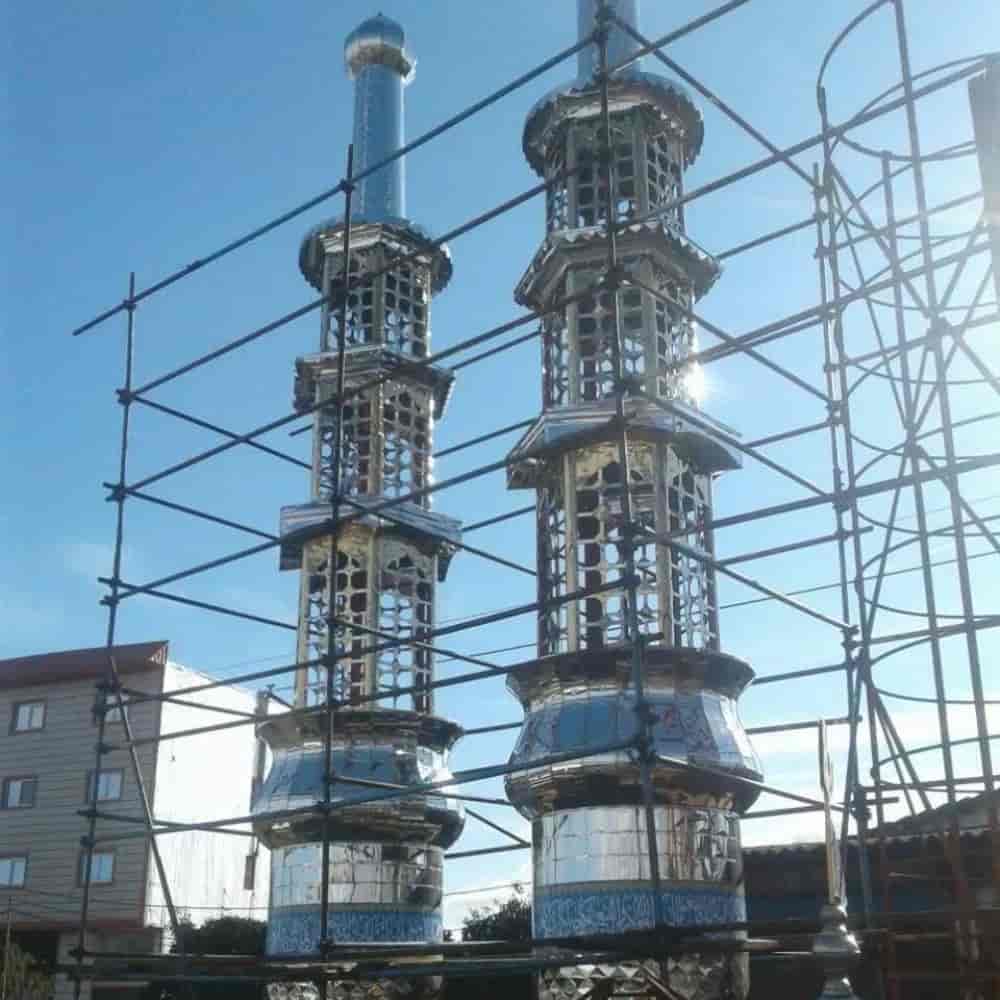 گلدسته با روکش استیل نقره ای قطر دایره ۲متر به ارتفاع ۱۲متر