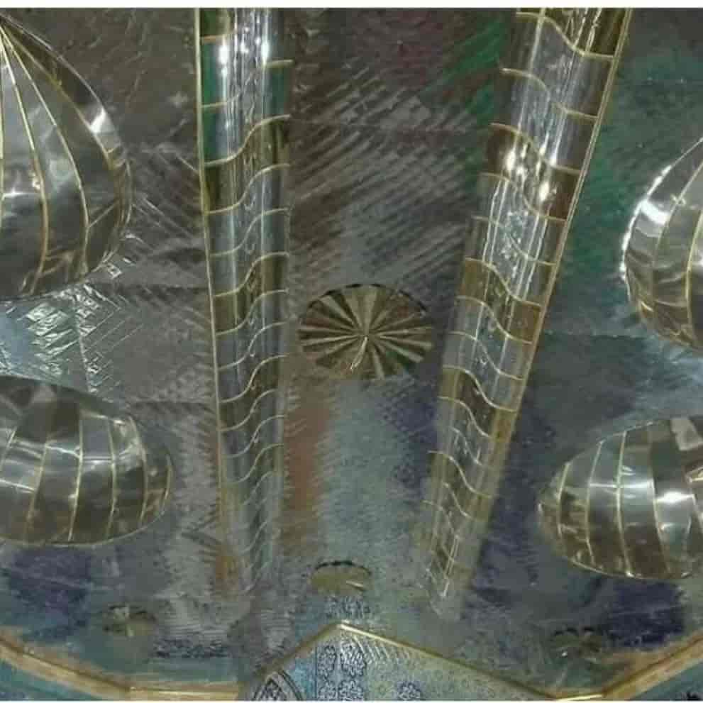 شبستان زیر سقف رشت پیر بازار